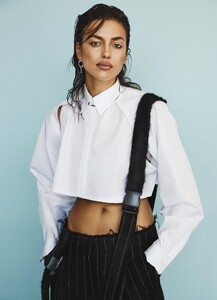 Glamour_USA_-_July_2016-20.thumb.jpg.e46c23bd8aa48a72b37faae49f8485aa.jpg