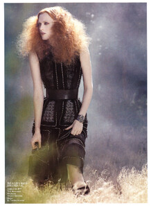 Karen-Elson-007.thumb.jpg.b58f51b81c33af2ffd91799e19561c91.jpg