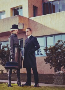 Modern_McDean_US_Vogue_May_2012_02.thumb.jpg.4720f3d78943fccb92c7a08d0d5ae080.jpg