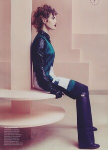 Modern_McDean_US_Vogue_May_2012_11.thumb.jpg.716427d307141f4f6d38ffeca13253a6.jpg