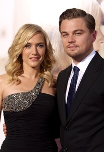 Photos-Kate-Winslet-Leonardo-DiCaprio-LA-Premiere-Revolutionary-Road.thumb.jpg.7e8969bcdd30a1ed5febe30e81f85056.jpg