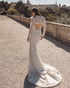 Raffaela-back-scaled.jpg