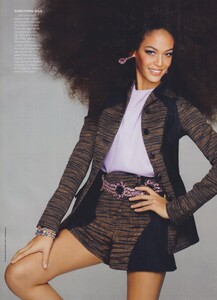 Short_Meisel_US_Vogue_May_2012_06.thumb.jpg.552c2bb0a58a42f9cc0d9ef050c548a2.jpg