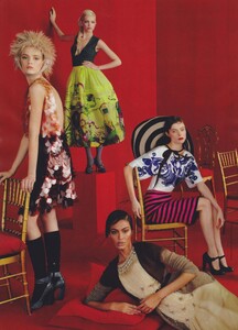 Talk_Meisel_US_Vogue_May_2012_07.thumb.jpg.21c73c633c2bd75261d8cbc05ac6b5e2.jpg