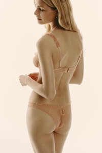 VALENTINUNDERWIRE4_8d9c9a92-9391-42ef-b2ba-90215d0d6997_768x.thumb.jpg.3209fc99a14aa29efb2e2c53bce4b4bf.jpg