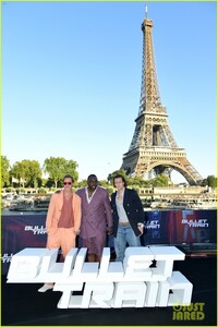 brad-pitt-joey-king-bullet-train-paris-photo-call-19.jpg