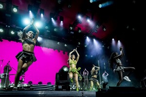 dua-lipa-performing-at-the-roskilde-music-festival-in-denmark-06-30-2022-2.thumb.jpg.ad502af690d14fede459c7d84192893c.jpg