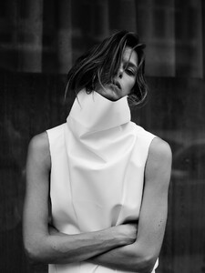 elise_(13).thumb.jpg.588fd730c8bf776d6fa6d463f2f689d4.jpg