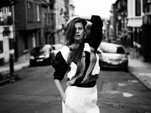 elise_(6).thumb.jpg.16d6078118bb323e58ce694cbe6bb1de.jpg