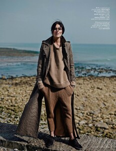 emma-champtaloup-by-annemarieke-van-drimmelen-for-vogue-netherlands-september-2014-4.thumb.jpg.de10fdad9b6af4148e5727bfd894cbc9.jpg