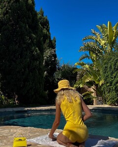 hoskelsa_293985492_3323006931305380_4931109813696890736_n.jpg