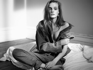 nimue-smit-exit-ss13_(1).thumb.jpg.3b458740f33308b82bdbb602db02c1cd.jpg