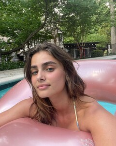 taylor_hill_291594558_1682913458732310_7066895546539871061_n.jpg