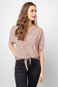 thea-rosespotted1.jpg