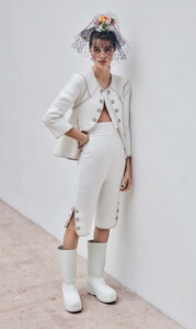 vogue-germany-05-2018_by_alique_(1).thumb.jpg.a9df07e9c9576d1eb1f11106326ef086.jpg