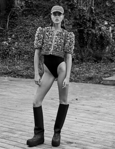 vogue-germany-05-2018_by_alique_(9).thumb.jpg.53d13d7960ded13523dc2289826c6e65.jpg
