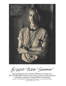 vogue-nl-0607-2020_by_annemarieke-van-drimmelen4.thumb.jpg.cd2c22081b47f4254c57f4df8f936ee5.jpg