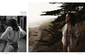 vogue-nl-july-2013-bambi_(7).thumb.jpg.beae5ac5e6b99acd413b4f6723ce6697.jpg