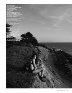 vogue-nl-july-2013-bambi_(9).thumb.jpeg.ef14ebcedb4b95354c63aa8ee2c94c22.jpeg