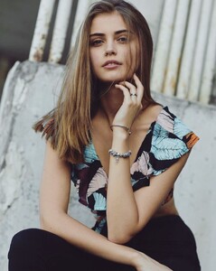 -1230886000.jpg