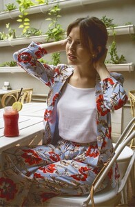 04-editado-estampado_de_flores-primevera_verano-2018-470x718.thumb.jpg.98096f475651b49dedb745575afb43c1.jpg