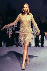 064-thierry-mugler-spring-1998-couture-CN10057267-audrey-tchekova.webp