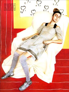 1177178617_ARCHIVIO-VogueItalia(June2006)-ThePoeticAllure-012.thumb.jpg.39f793e6a2e3b9dbe3c33037d7ce0871.jpg