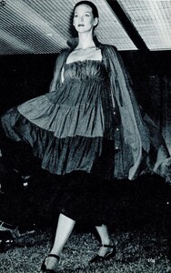 1191690234_ModeEtMode(JP)1978-Spring(179)-YukiTorii(Paris)-PP(1).thumb.jpg.b6312dea407ddee89d12a72b76a8dbb9.jpg