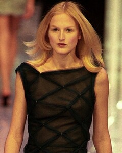 1207985439_f99herveLeger-tchekova-cut.thumb.jpg.d0a5b314b3afdb795c5222f0a29a1a83.jpg