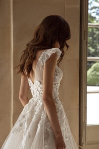 wedding-dress-apollina- (3).jpg