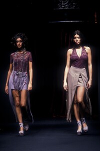 131982787_MartineSitbon1992WomenRTW54.thumb.jpg.c4134c85e9772d95e46a919f600d7b79.jpg