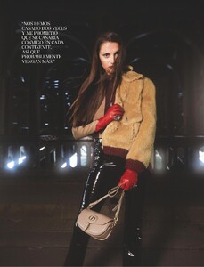 HOLA! FASHION 09.2022_es -page-005.jpg
