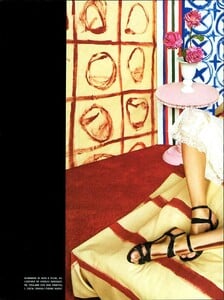 1438951276_ARCHIVIO-VogueItalia(June2006)-ThePoeticAllure-009.thumb.jpg.725804e29f328d9c1b482a6fde5ccccd.jpg