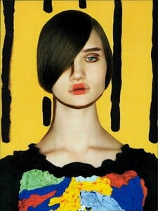 1496544540_ARCHIVIO-VogueItalia(June2006)-ThePoeticAllure-011.thumb.jpg.5c5266a07b5eef25de9ffc3e8d774e37.jpg