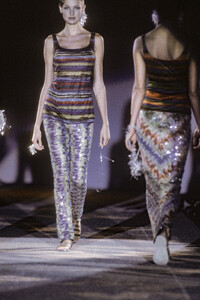 1496600774_Missoni1995WomenRTW126.thumb.jpg.e1a9c637cf9f4f9dfc46a0a8964978f9.jpg