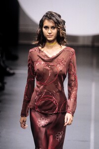 1553893787_JeromeLHuillier1998WomenRTW58.thumb.jpg.f11cb06c4697908e2f91253d7ea01901.jpg