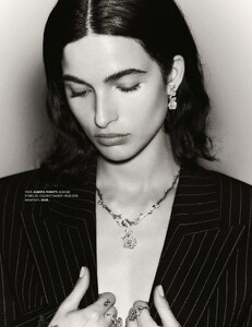 Elle_France_-_25_Ao_t_2022 -page-008.jpg