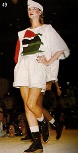 1741143061_ModeEtMode(JP)1978-Spring(179)-KansaiYamamoto(Paris)-PP(3).thumb.jpg.0e0253a5ba9c4da2a73cddbcadc9e03d.jpg