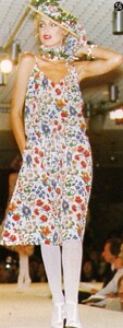 1818512592_ModeEtMode(JP)1978-Spring(179)-ChristianDior(Paris)-PP-Copy(5).thumb.jpg.961929263a8a25e6c42a8255d9b89416.jpg