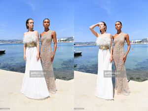 1836325517_JosephineSkriver-CannesFilmFestival@Antibes2022_05_182.thumb.jpg.eab66a1b520075b5d7ba251c15e1d412.jpg