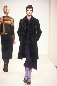 1852746583_Prada1996WomenRTW106.thumb.jpg.ea6756dd2b69b233a46a76fa86009a25.jpg