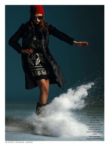 187902607_LOfficielFrance951(December2010-January2011)-Snow-005.thumb.jpg.26a2ddba74063d048d2a64177d8108d7.jpg