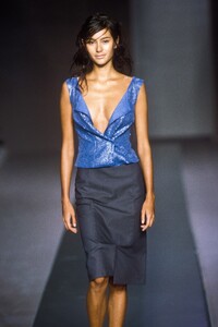 1887978686_HerveLeger2000WomenRTW59.thumb.jpg.58e2b6d37d04c67764fea0810b37a373.jpg
