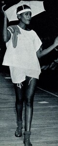 1904859619_ModeEtMode(JP)1978-Spring(179)-E.deSenneville(Paris)-PP(3)-Copy.thumb.jpg.c9792df4a472738c1abafd005698fe1e.jpg