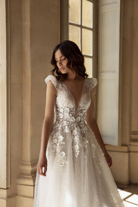 wedding-dress-apollina- (1).jpg