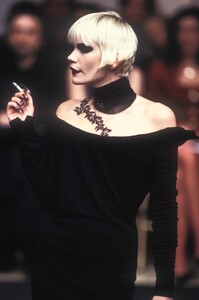 1989422068_nikkiubertiga9721-.thumb.jpg.946f5a437f248963b8cbfc9ca259959a.jpg