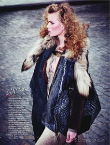 251249620_GlamourFrance(September2011)-LeBestOf-021.thumb.jpg.e1a713810f3a74ff396b8f71de25e911.jpg