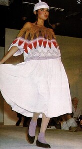 259184894_ModeEtMode(JP)1978-Spring(179)-KansaiYamamoto(Paris)-PP(2).thumb.jpg.913d30112ac9a1772a6574b6e58bf515.jpg