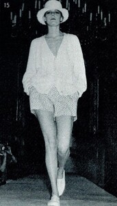 264706670_ModeEtMode(JP)1978-Spring(179)-JillSander(Paris)-PP(3).thumb.jpg.0275ccf8f017c21a2ad9502511bd670c.jpg