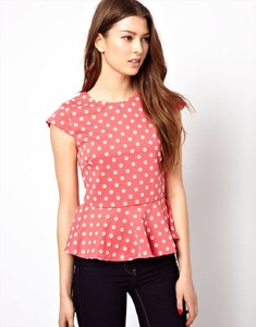 2755236-1-coral.jpg